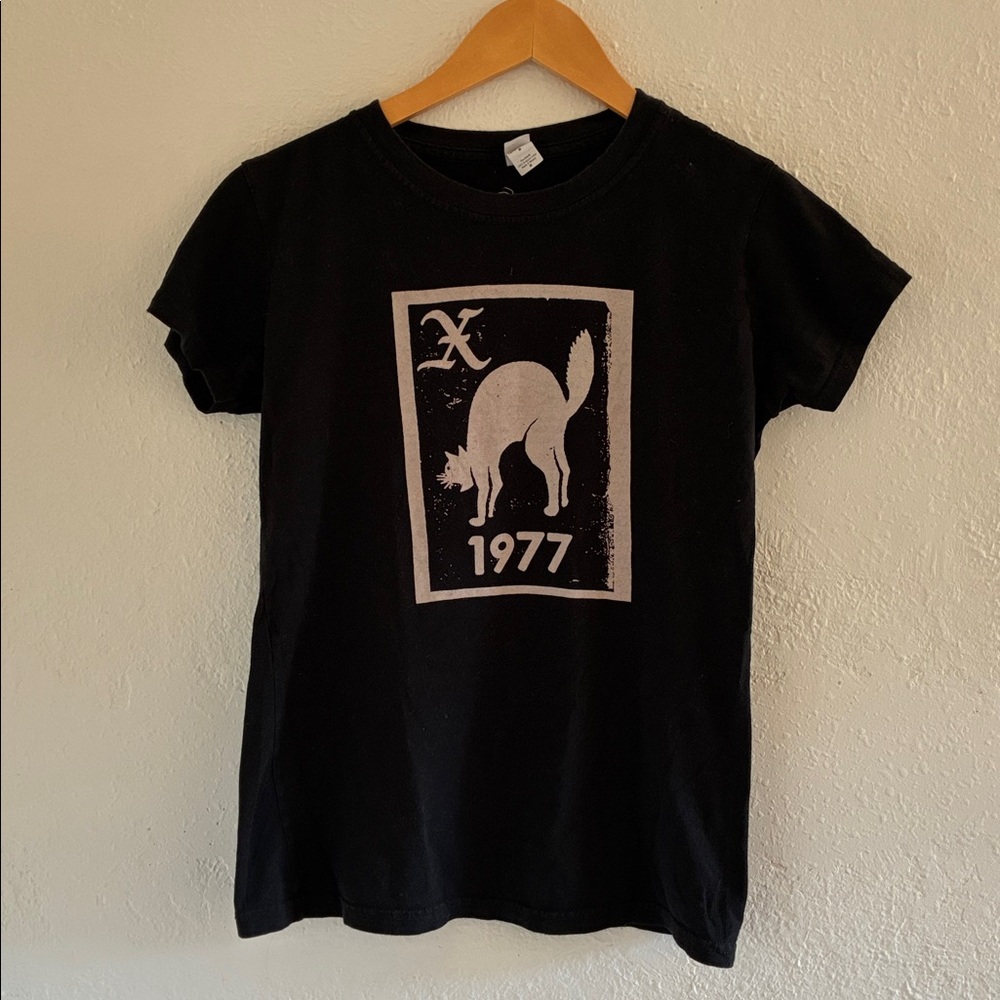 X Graphic T-Shirt with Cat Design